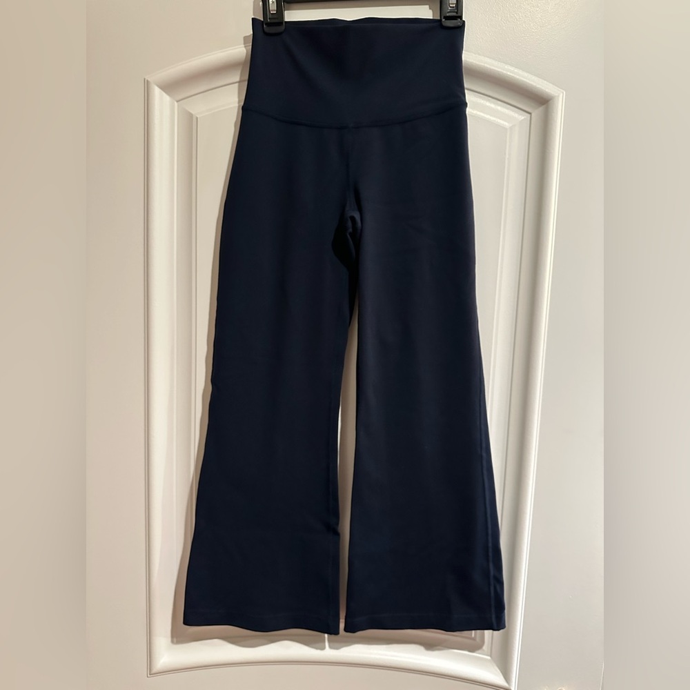 Lululemon Navy Wide-Leg Yoga Pants without tag size 4